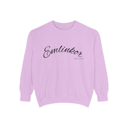 Emlinkor Script Sweatshirt - Casual White Pullover with Cursive Logo